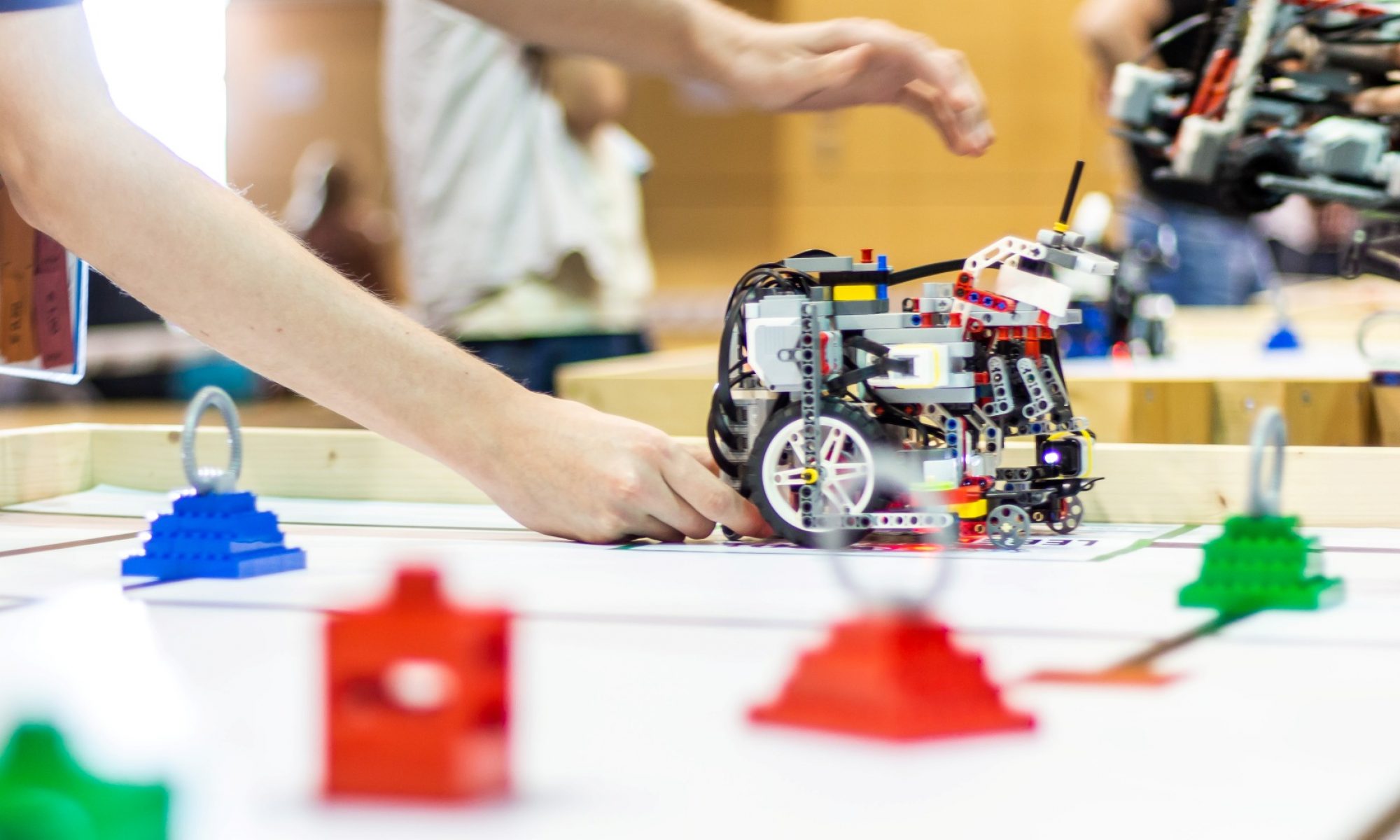 World Robot Olympiad 2025: Österreichwettbewerb in Linz Nachwuchstalente auf dem Weg zum Weltfinale in Singapur